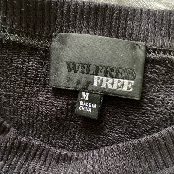 Black Aritzia Wilfred Crewneck - Picture 3 of 4